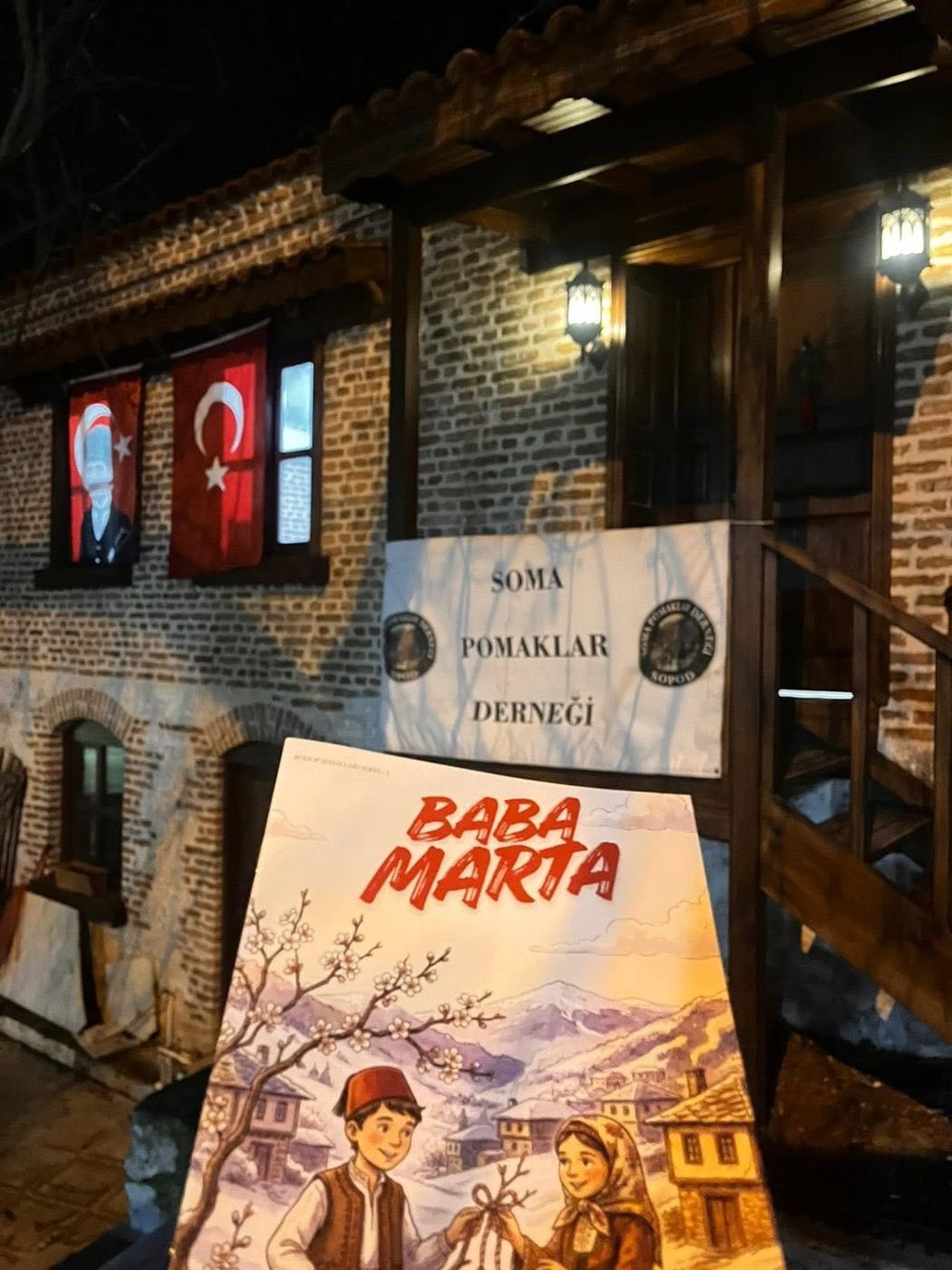 Baba Marta hikâye kitabı ve marteniçka